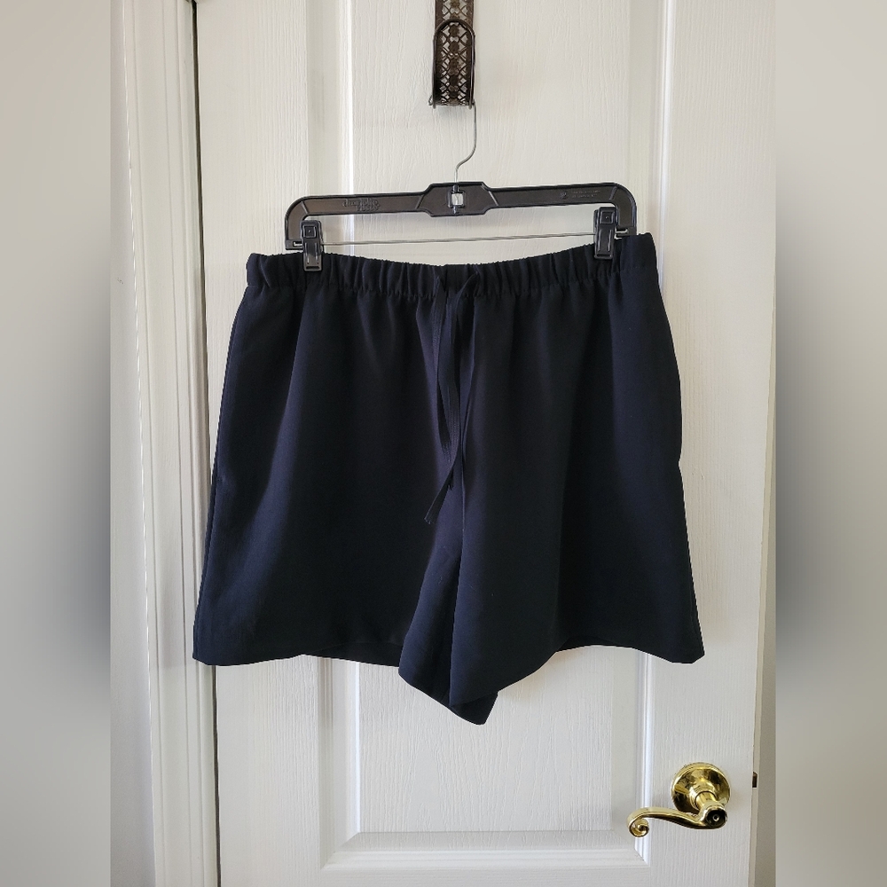 Lodge Short-Black
